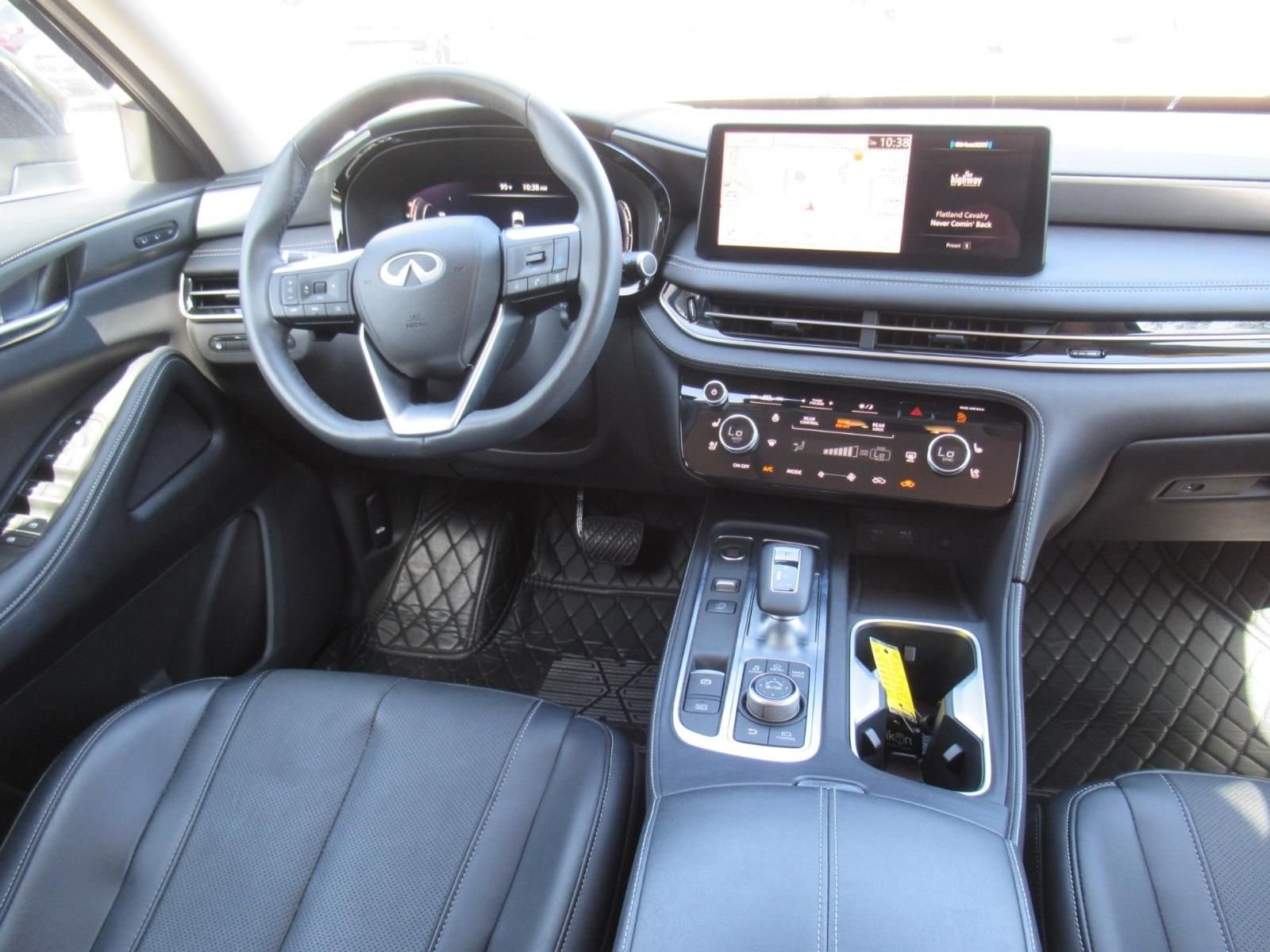 Used 2023 Black INFINITI LUXE image 13