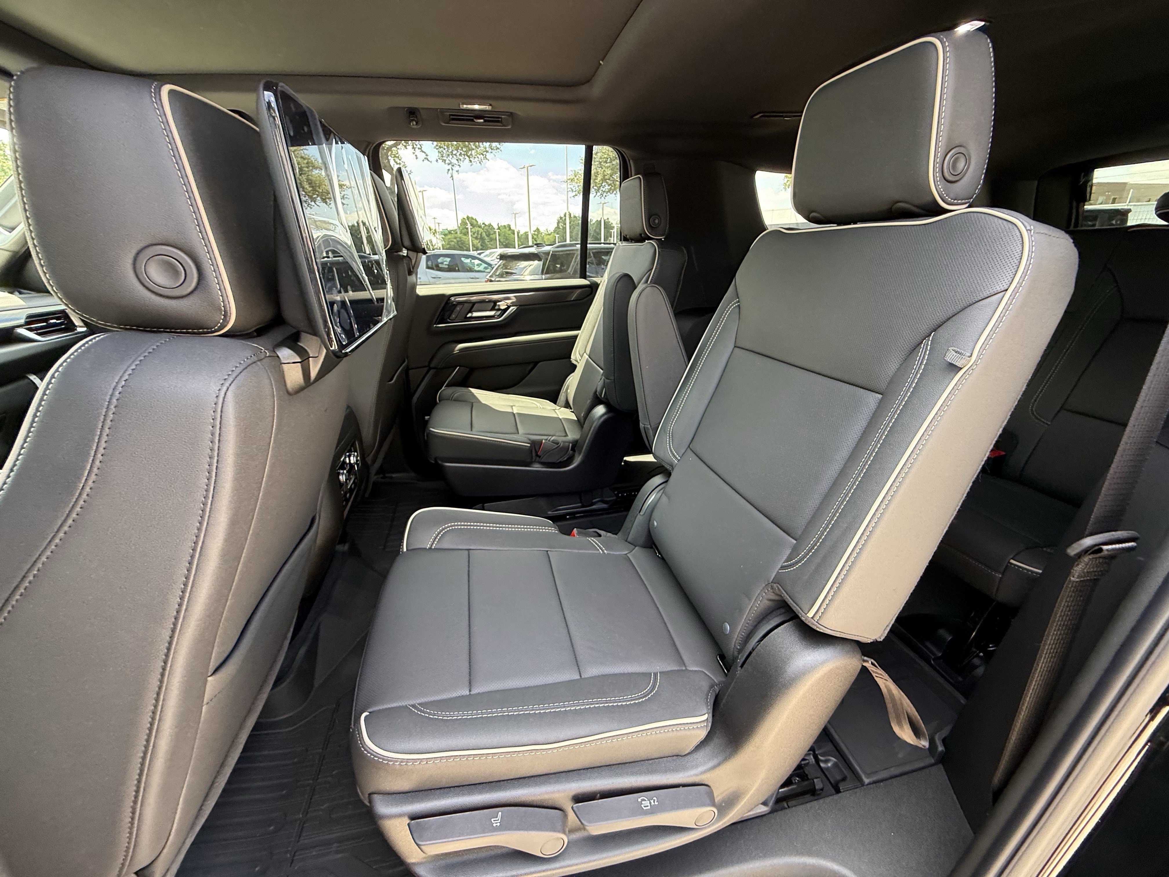 New 2026 Onyx Black GMC Elevation image 16
