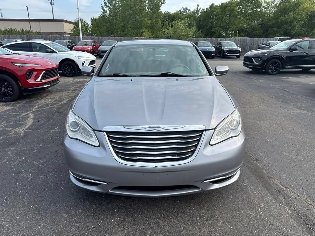 Used 2013 Silver Chrysler LX image 3