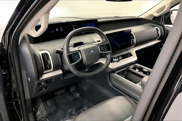 2025 Ford Expedition Active - Photo 16