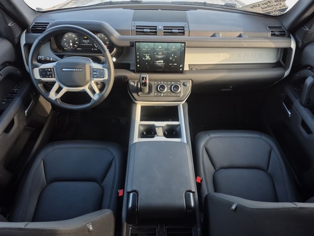 Used 2025 Santorini Black Metallic Land Rover S image 15