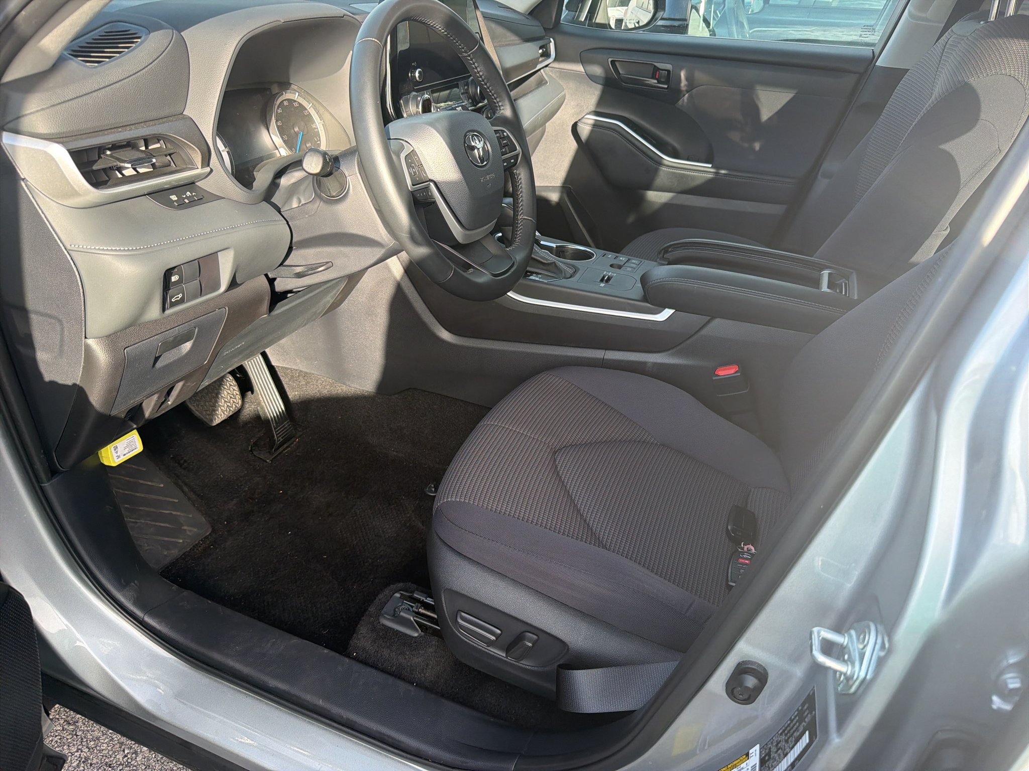 Used 2024 Celestial Silver Metallic Toyota Hybrid LE image 4
