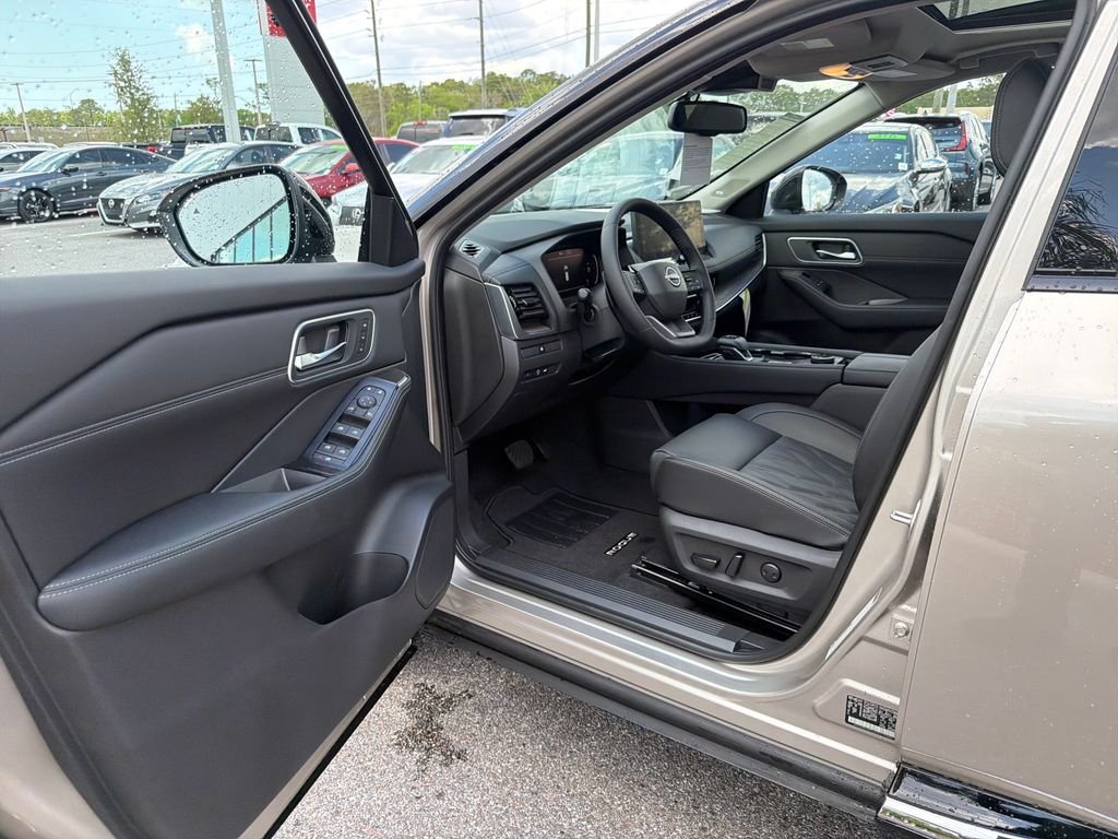 New 2026 Nissan Rogue Platinum 4D Sport Utility