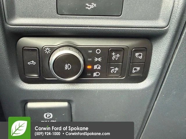 New 2026 Carbonized Gray Metallic Ford XLT image 23