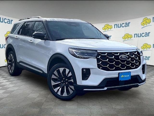 New 2026 Star White Metallic Tri-Coat Ford Platinum™ image 1