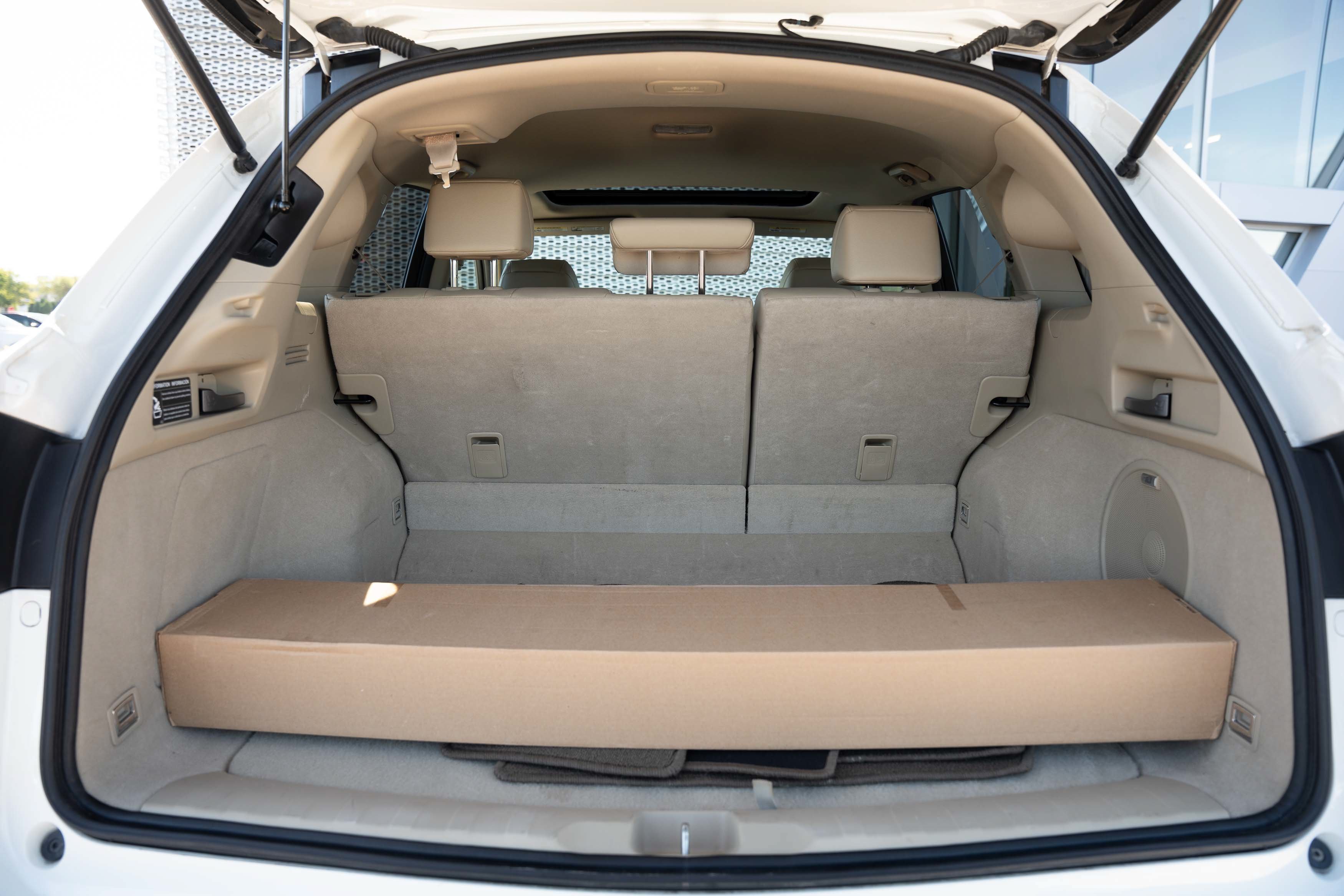 Used 2018 White Diamond Pearl Acura w/Technology Pkg image 23