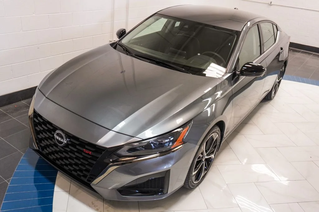 Used 2025 Gray Nissan 2.5 SR image 41