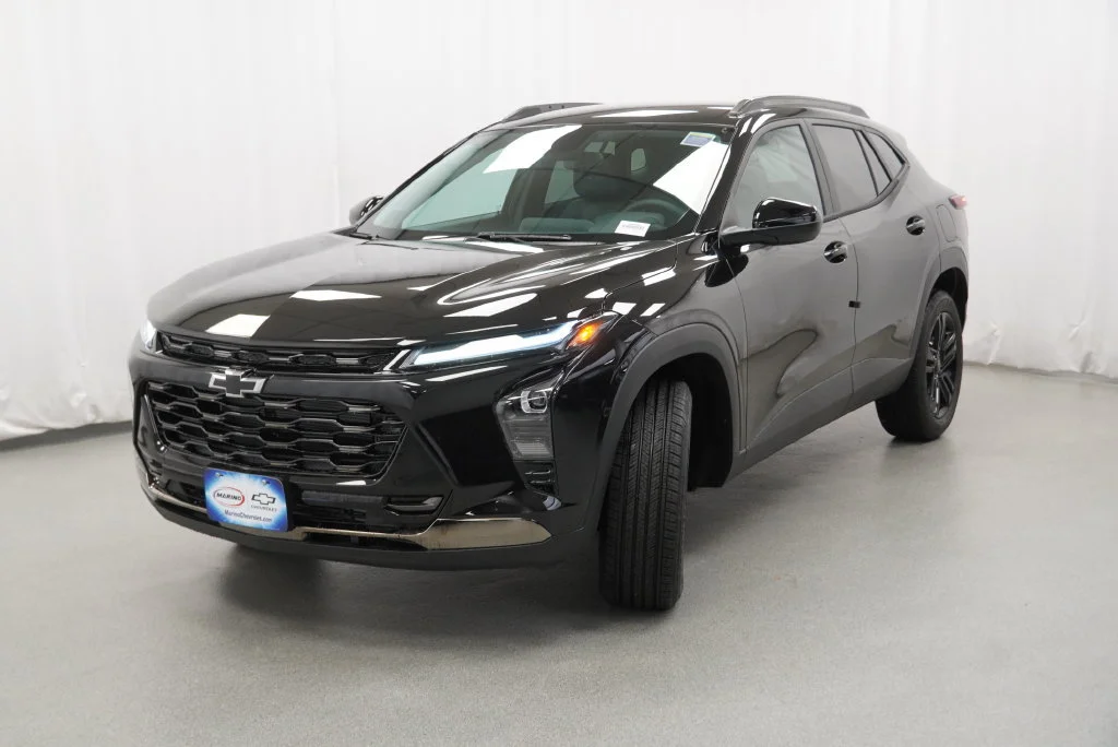 New 2026 Mosaic Black Metallic Chevrolet ACTIV image 18