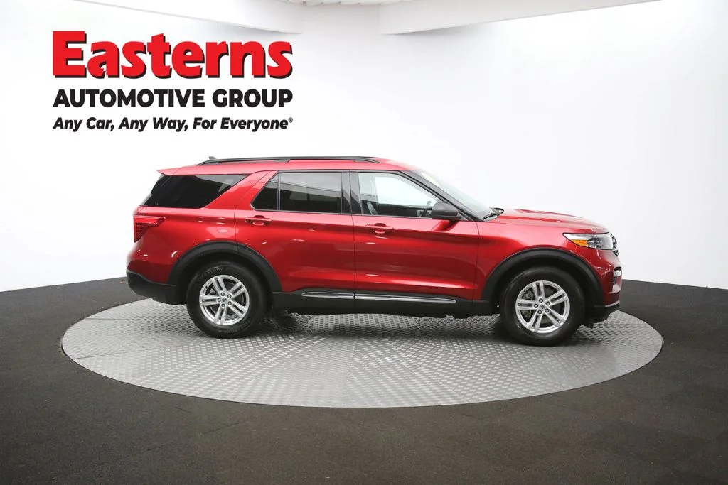 Used 2023 Red Ford XLT image 46