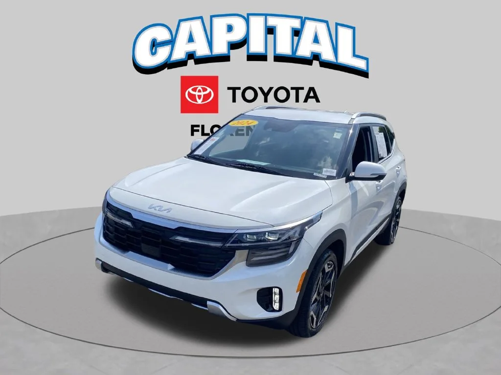 Used 2024 White Kia SX image 2