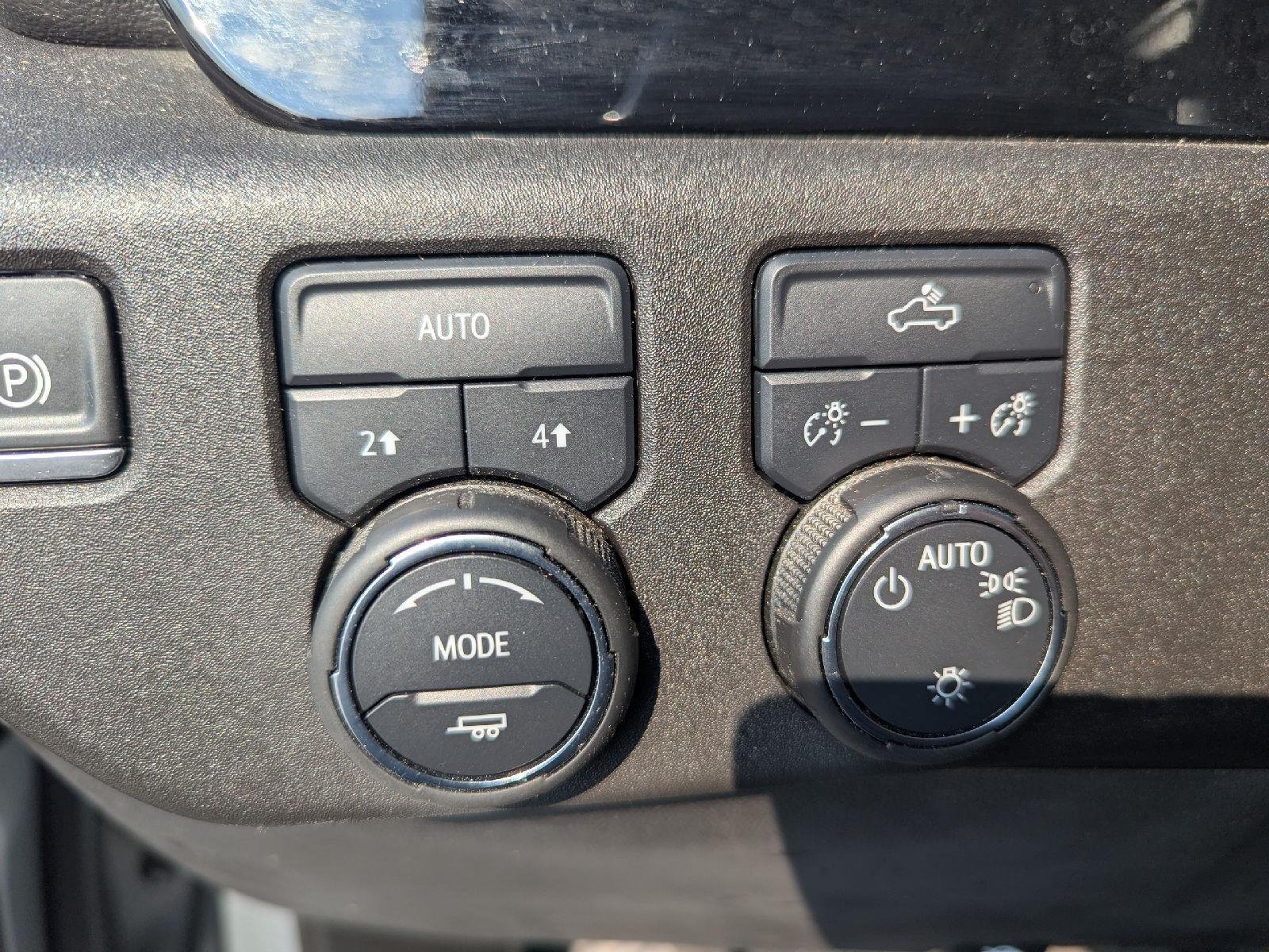 Used 2025 Sterling Gray Metallic Chevrolet LT image 22