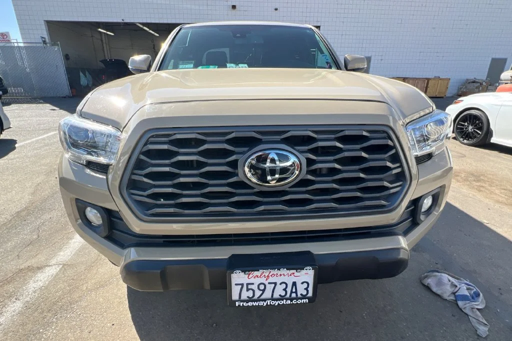 Certified Used 2020  Toyota TRD Off-Road image 3