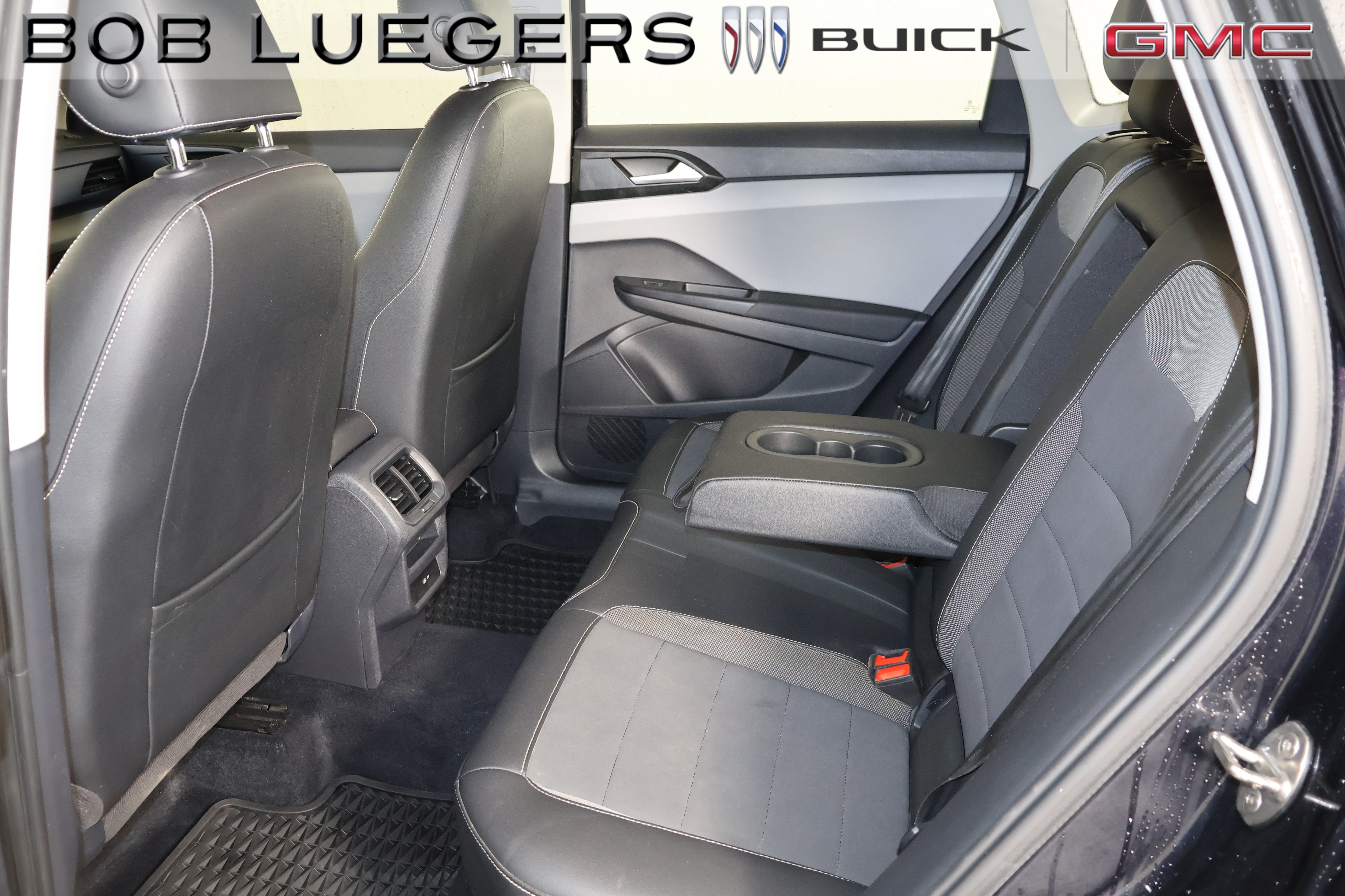Used 2022 Black Volkswagen 1.5T SE image 11