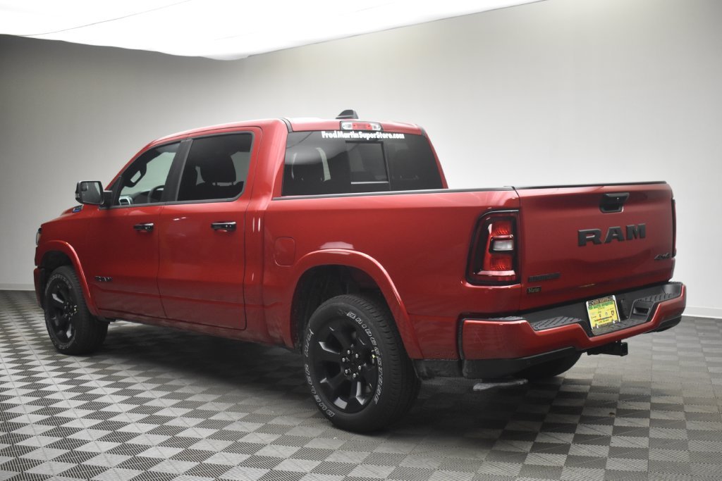 New 2027 Molten Red Pearl-Coat Exterior Paint RAM Big Horn/Lone Star image 13