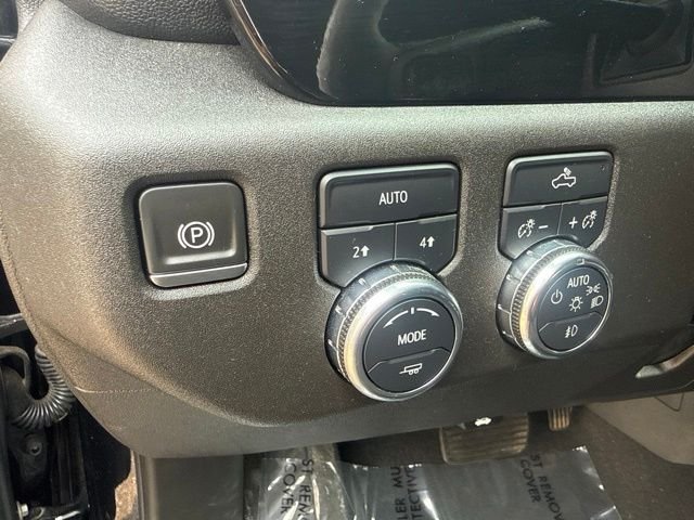 Used 2023 Black GMC Elevation image 12