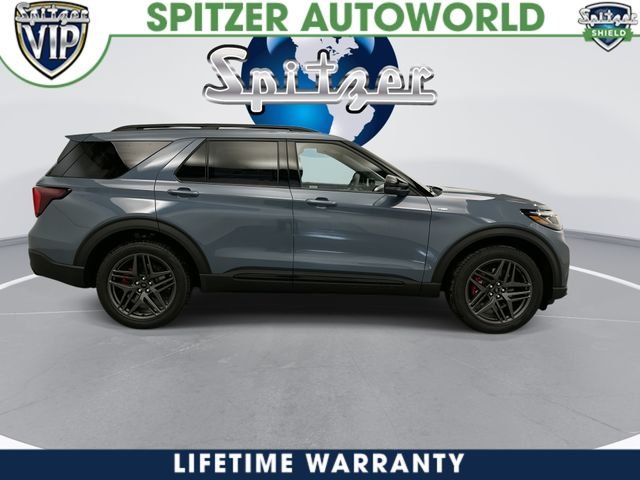 New 2027 Vapor Blue Metallic Ford ST-Line image 10
