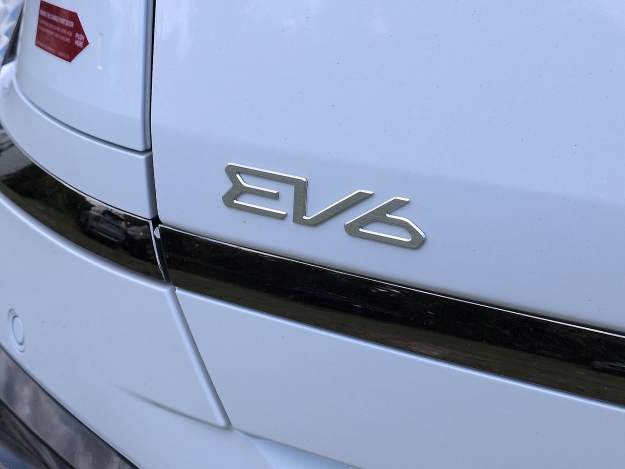 New 2026 Glacial White Pearl / Black Ro Kia GT-LINE image 49