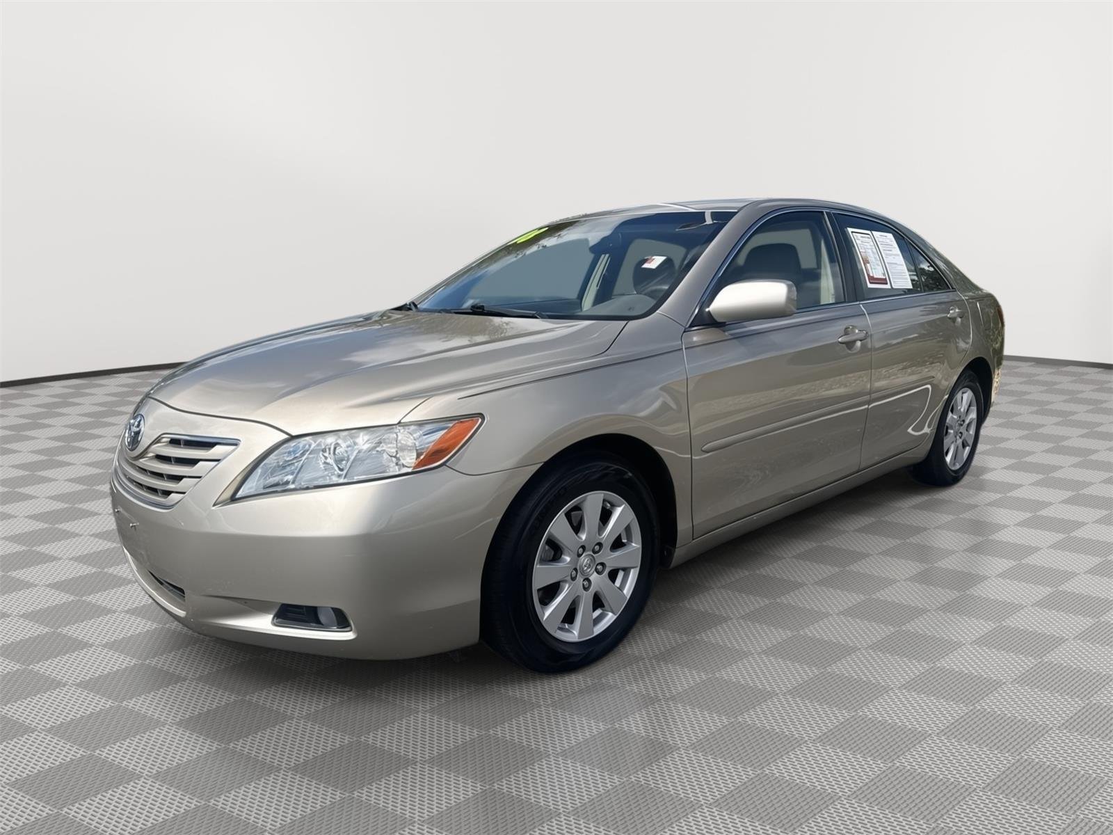 Used 2008 Toyota Camry XLE with VIN JTNBK46K983035144 for sale in Kansas City