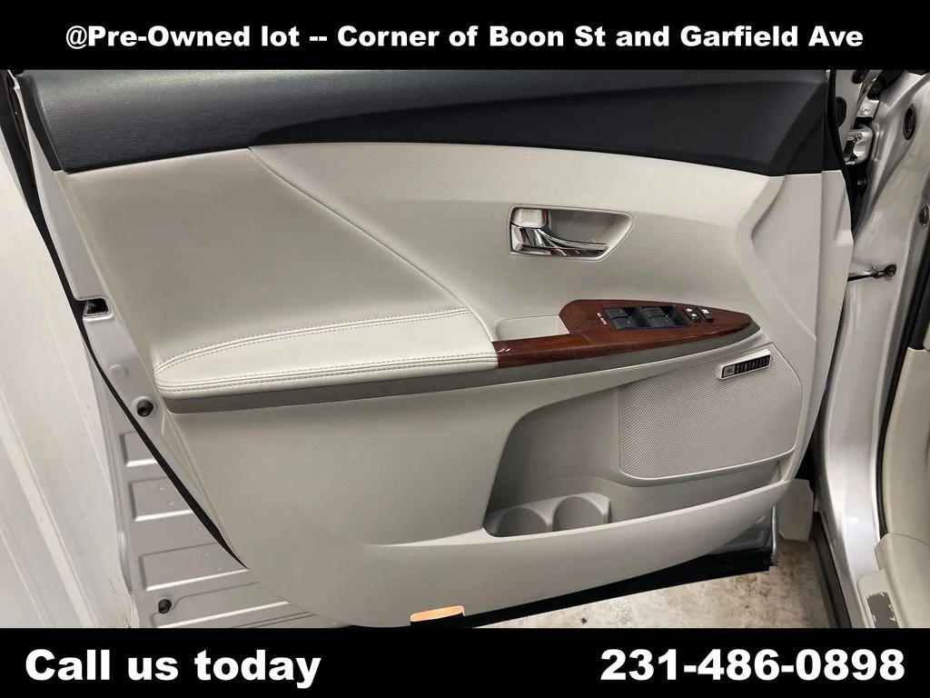 Used 2010 Silver Toyota Base image 14