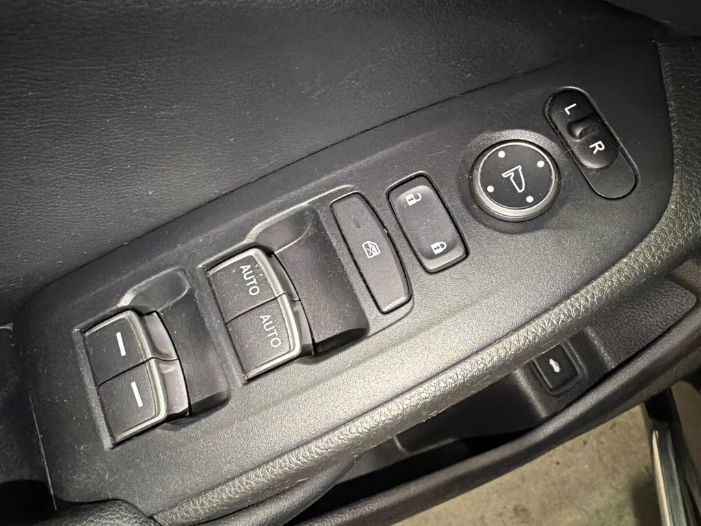 Used 2018 Kona Coffee Metallic Honda EX-L 1.5T image 16