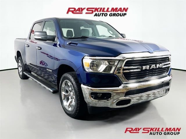 2020 RAM 1500 Big Horn/Lone Star 4x4 Crew Cab 5'7's photo