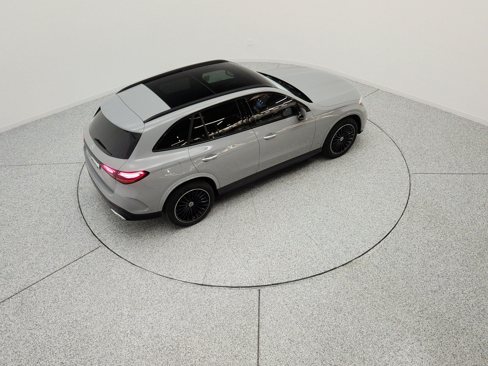 New 2026 MANUFAKTUR Alpine Grey Mercedes-Benz GLC 300 SUV image 36