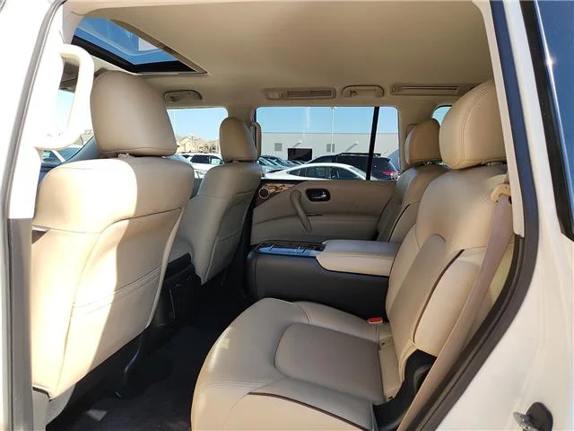 Used 2019 Pearl White Tricoat Nissan SL 4x2 image 11