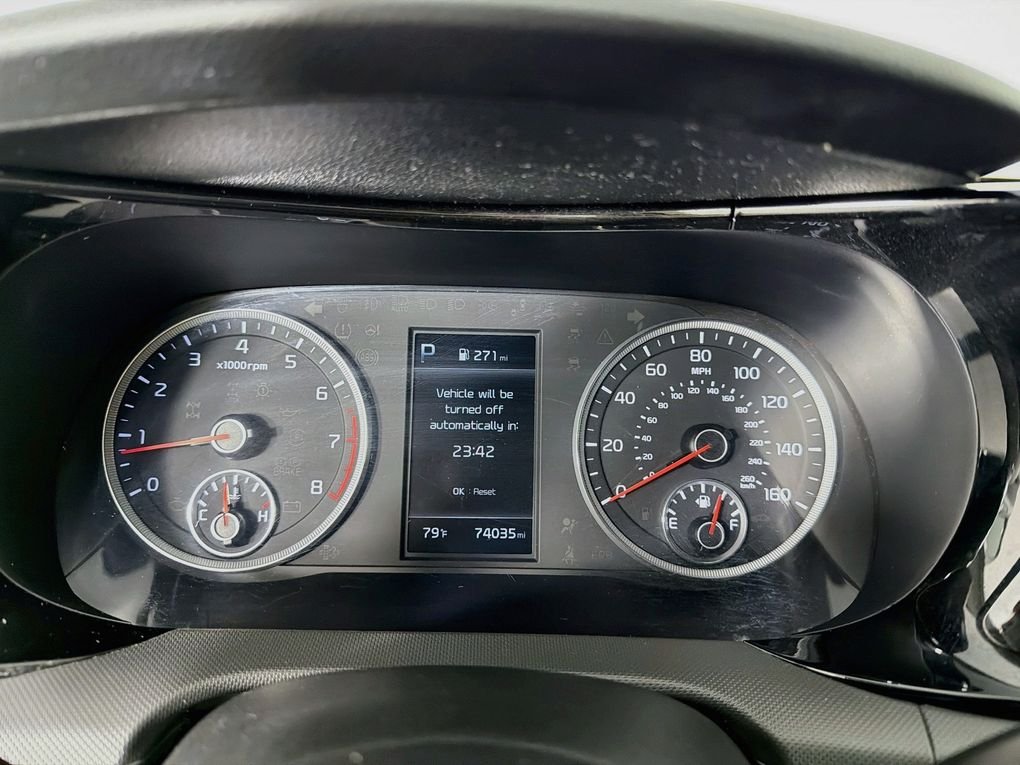 Used 2023 Silver Kia LXS image 18