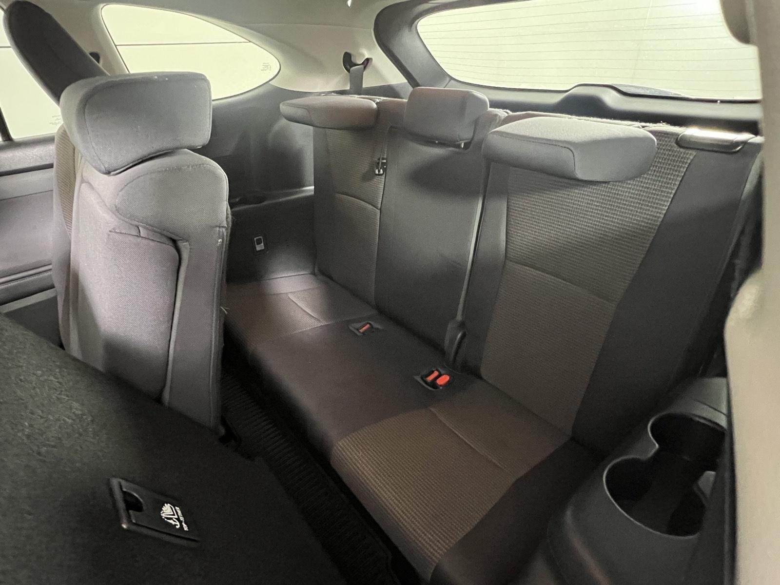 Used 2022 Wind Chill Pearl Toyota LE image 21