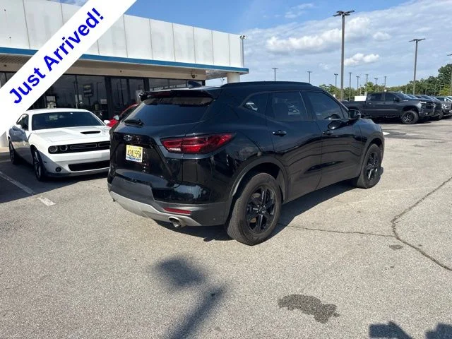 Used 2023 Black Chevrolet LT image 3