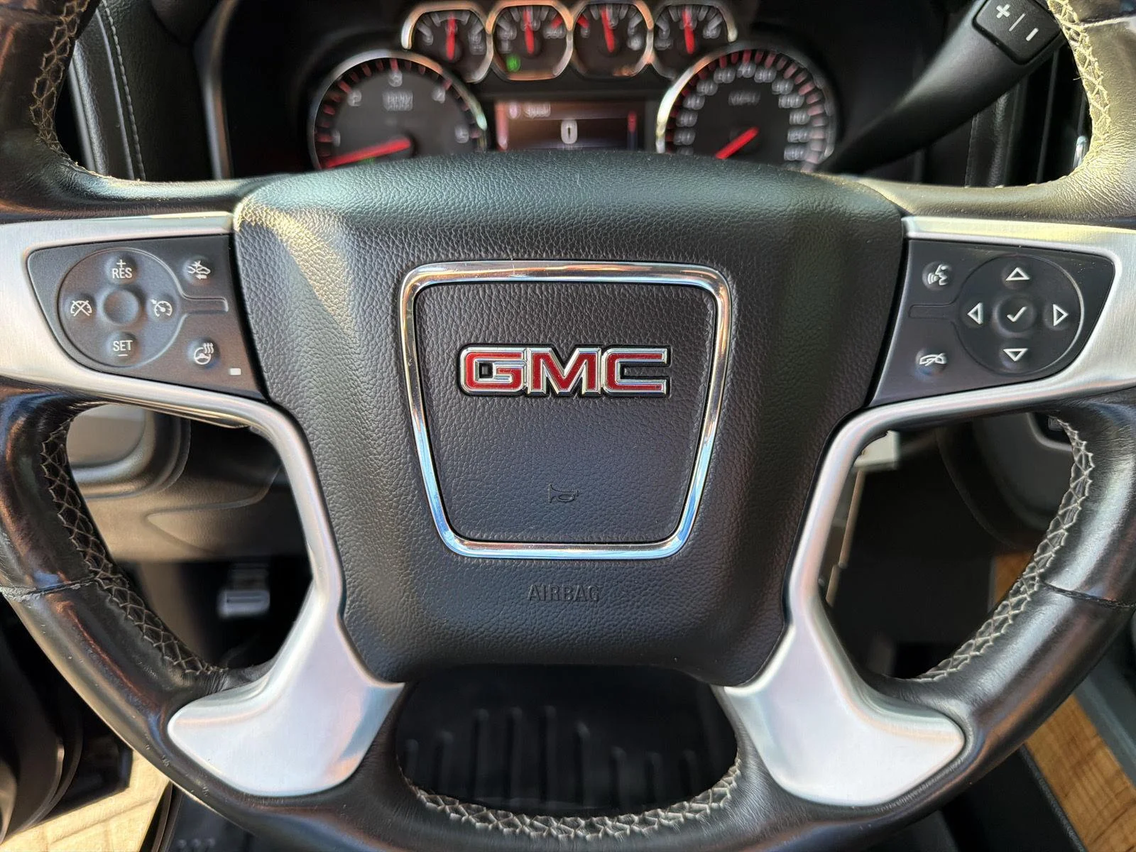 Used 2014 Onyx Black GMC SLT image 23