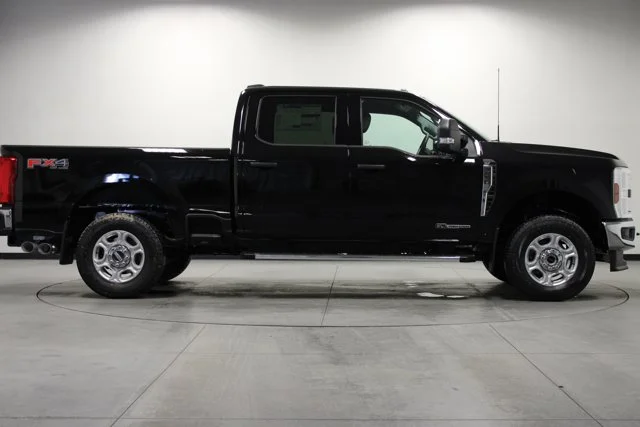 New 2026 Agate Black Metallic Ford F-250® XLT image 25