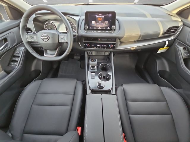 New 2026 Everest White Pearl TriCoat Nissan Dark Armor™ image 20