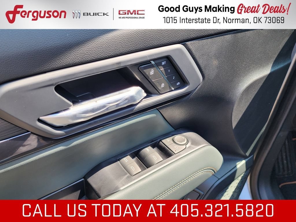 2027 GMC Terrain AT4 - Photo 14