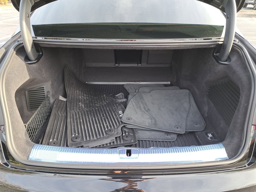 2025 Audi A8 Base - Photo 10