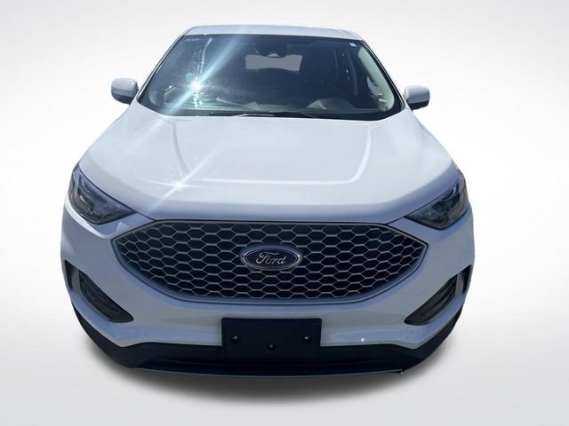 Used 2024 Oxford White Ford SEL image 11