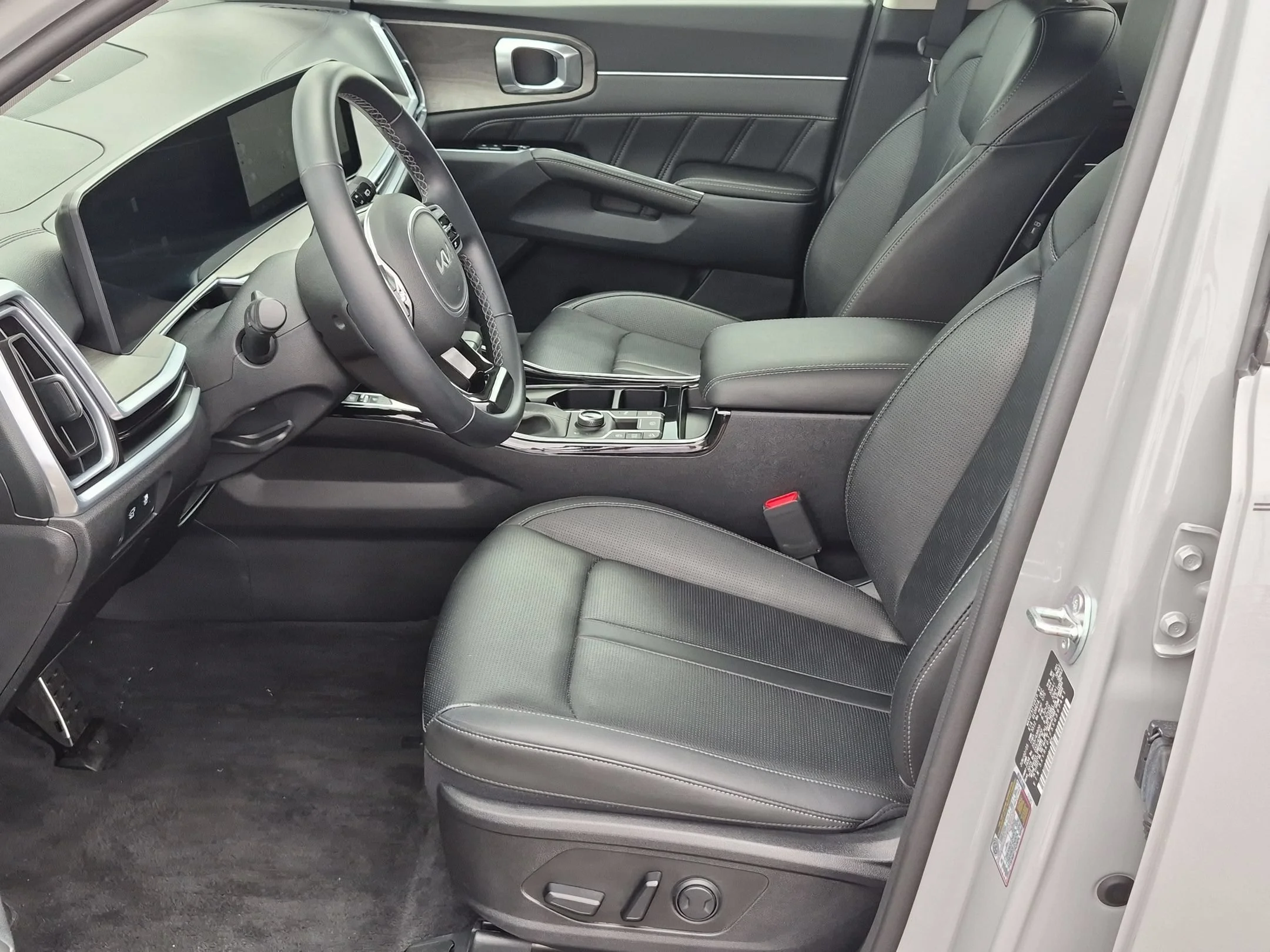 Used 2025 Wolf Gray Kia X-Line SX image 19