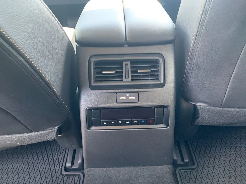Used 2025 White Mazda 3.3 Turbo Select image 15