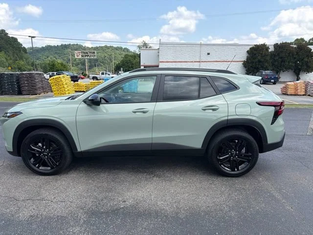 New 2026 Cacti Green Chevrolet ACTIV image 10