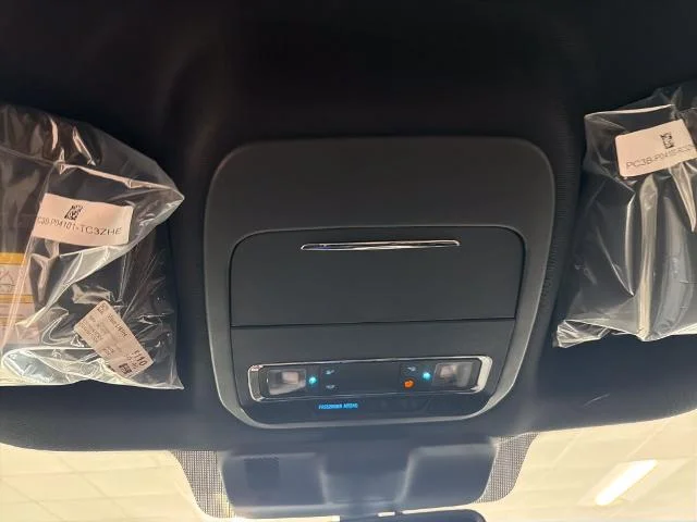 New 2026 Avalanche Ford F-350® Lariat® image 32