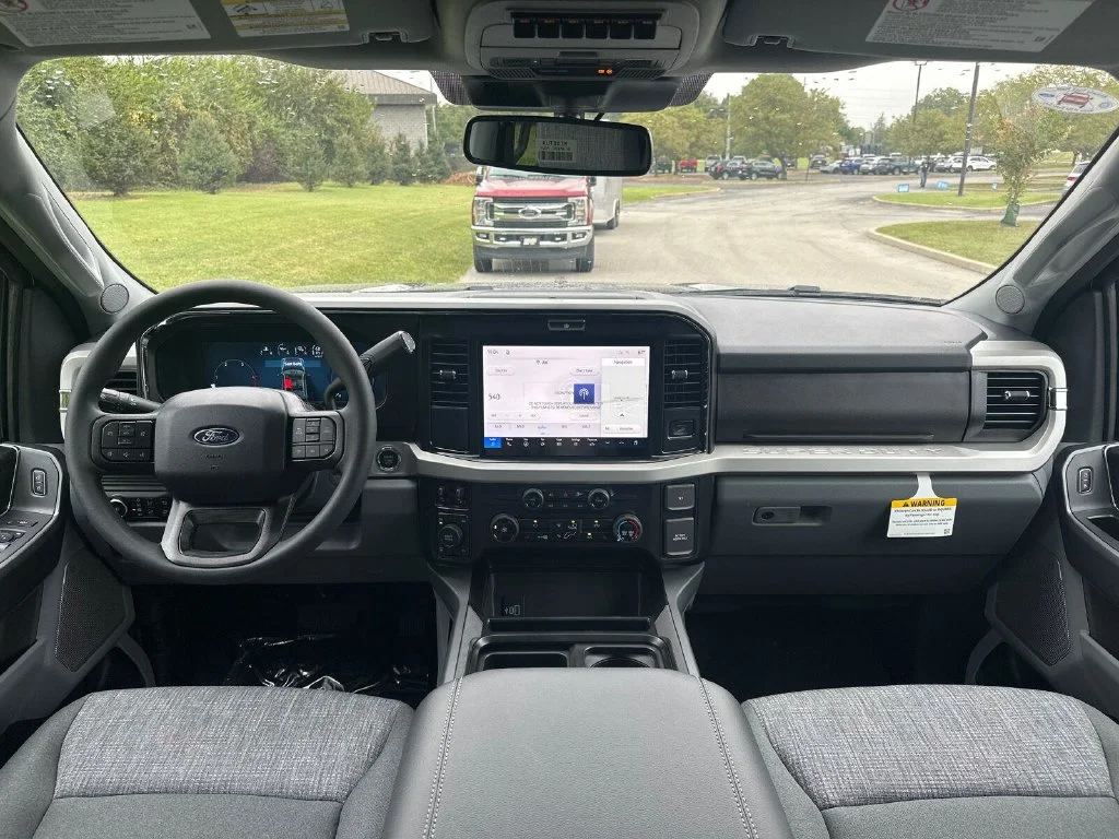 New 2027 Black Ford XLT image 4