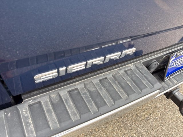 Used 2015 Stone Blue Metallic GMC SLE image 21