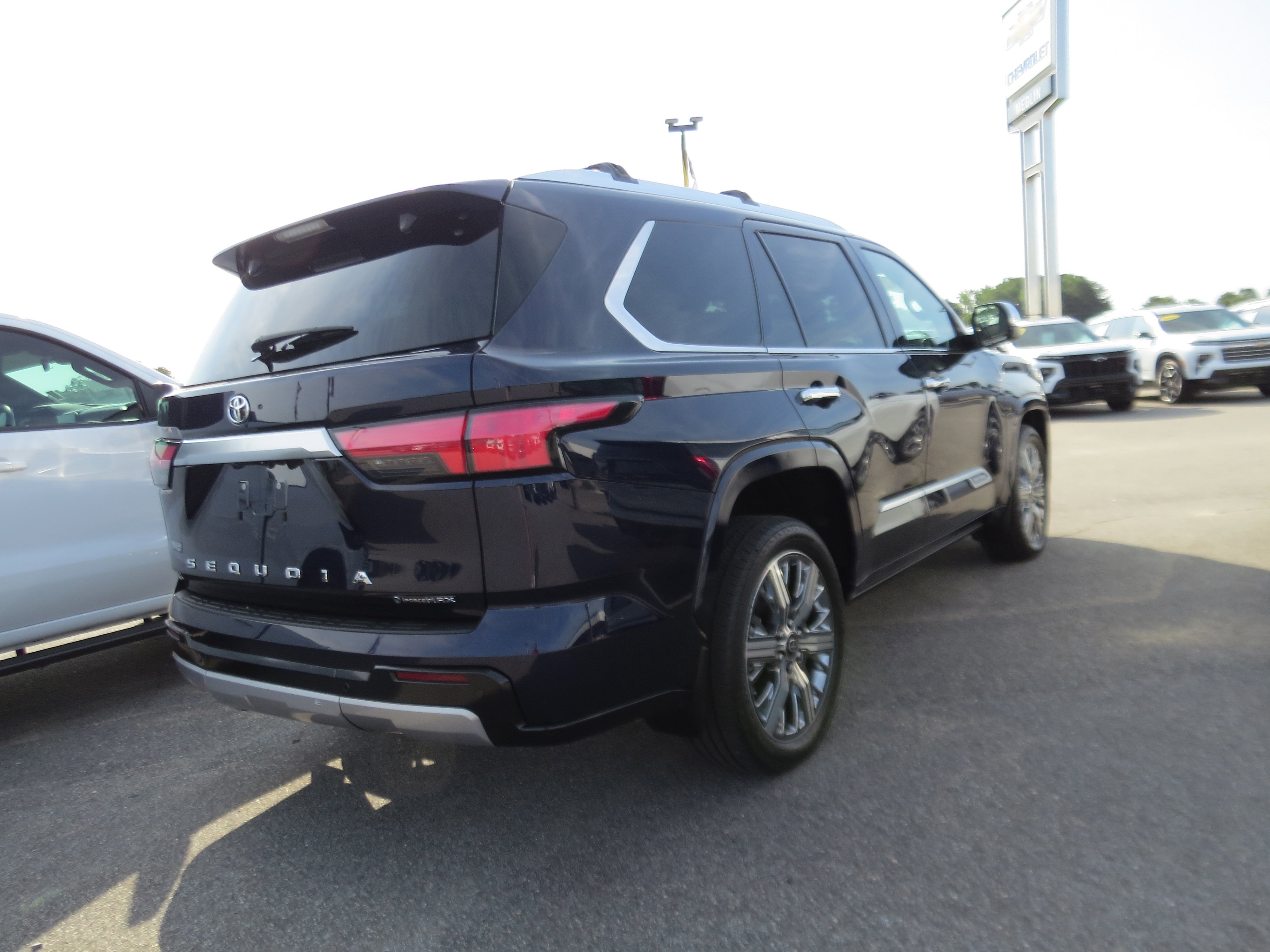 Used 2025  Toyota SR5 image 34