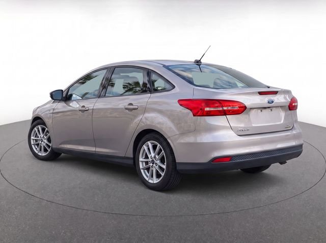 Used 2016  Ford SE image 3