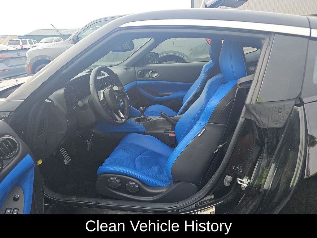 Used 2025 Black Nissan Performance image 4