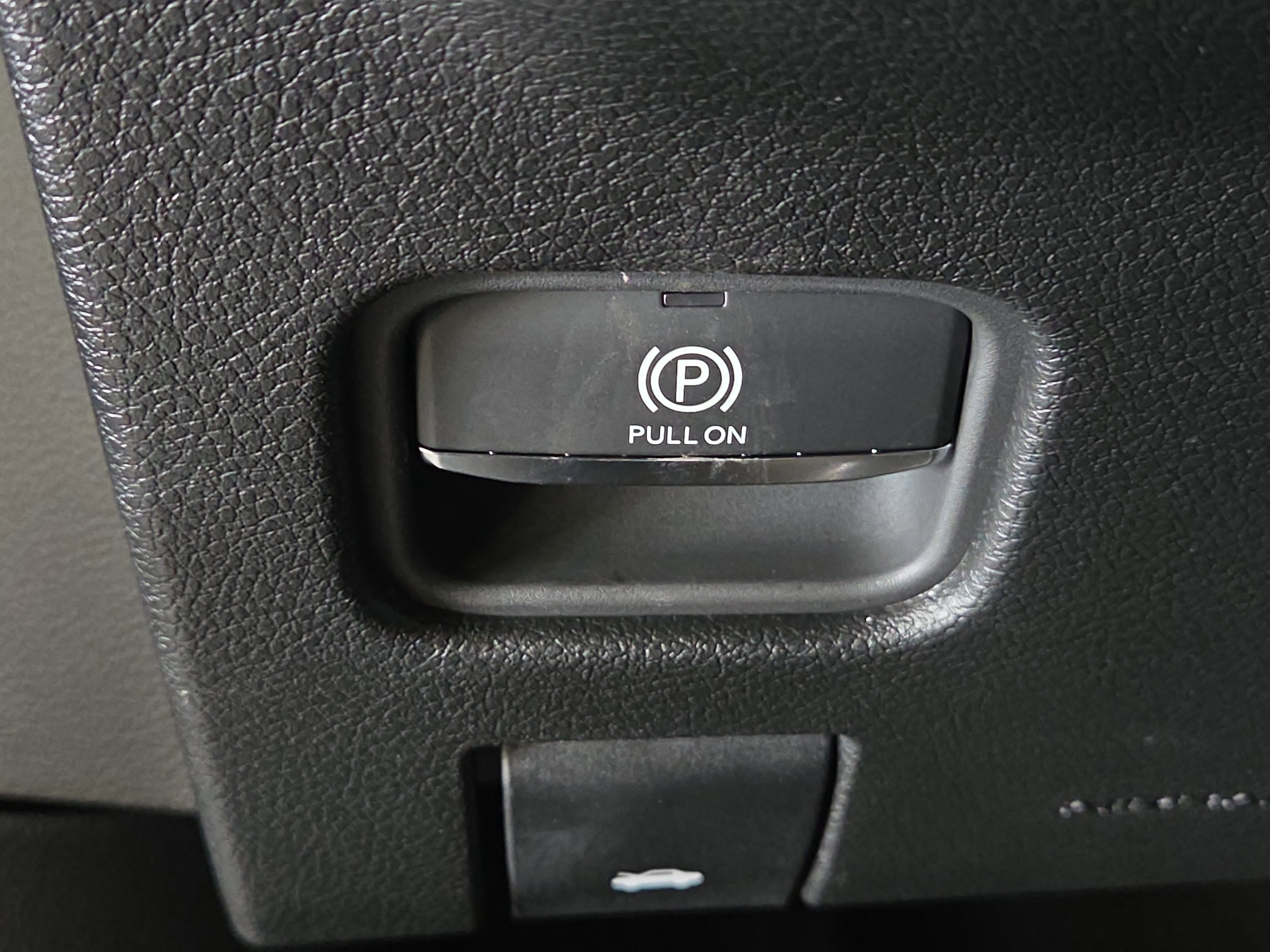 2025 Jeep Grand Cherokee Altitude photo 4