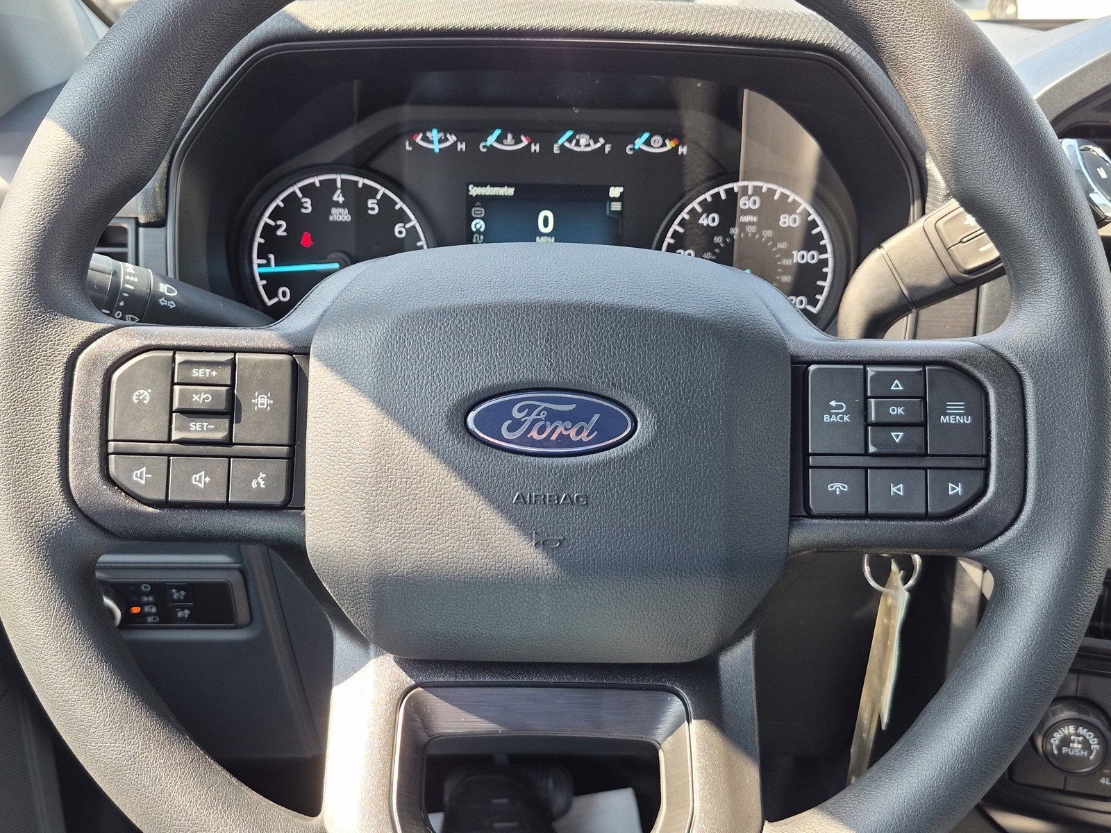 New 2026 Oxford White Ford XL image 21
