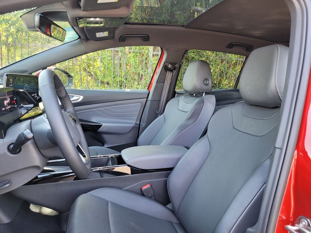 Certified Used 2023 Blue Volkswagen Pro S image 12