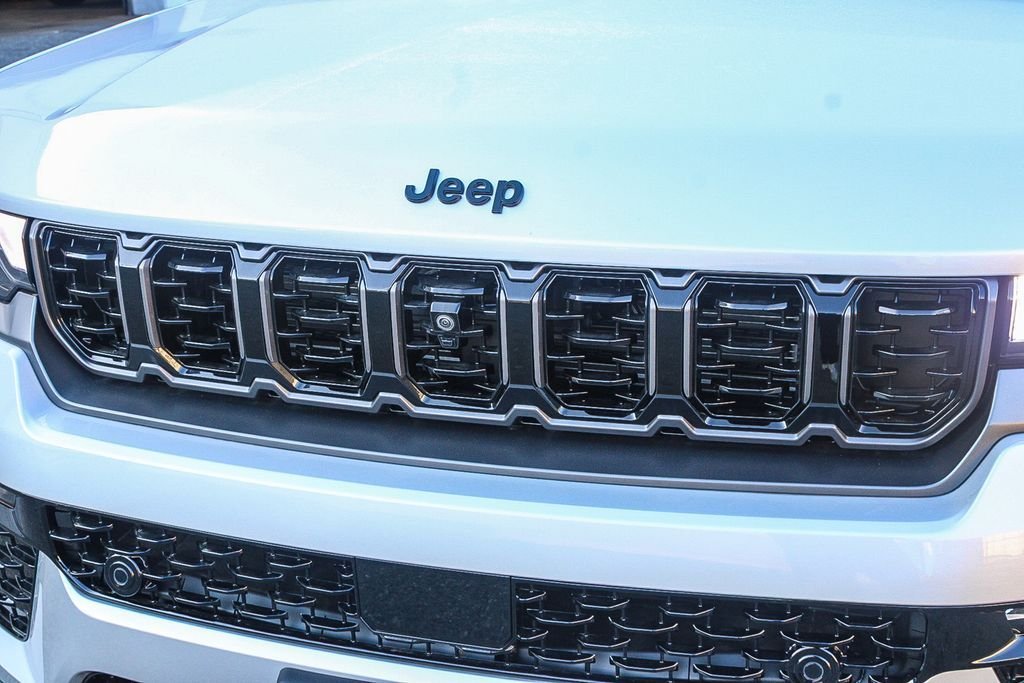 New 2026 Silver Jeep Summit image 6