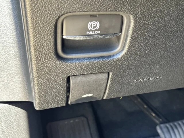Used 2025 Gray Jeep Altitude X image 39